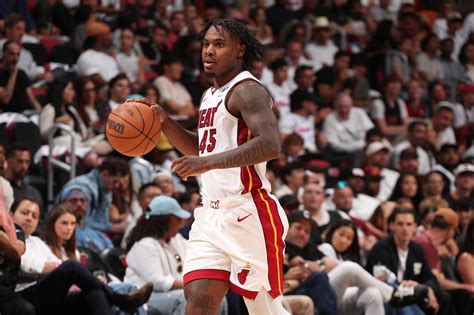 Davion Mitchell, Heat Agree to 2-Year, $24M Contract, Updated Salary ...