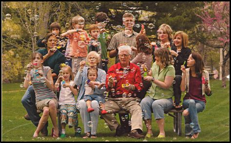 Pin by Kelly Braman on Family pic ideas | Big family photos, Large ...