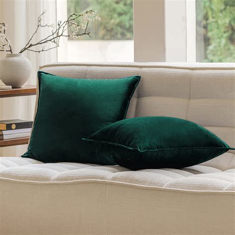 JIAHANNHA Velvet Emerald Green Throw Pillow Covers 18x18 Inches Pack of ...