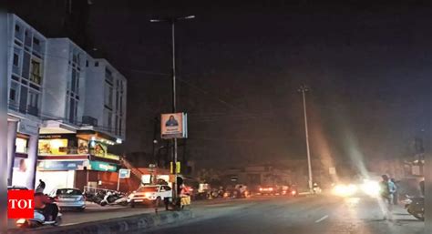 Godhra: Godhra In Dark As All Streetlights Go Off | Vadodara News ...