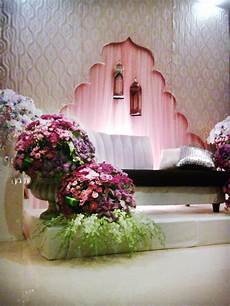 How To The Pastel Wedding Of Your Dreams by The Pastel And Soft Color Reception Stage Decor How To The Pastel Wedding Of Your Dreams