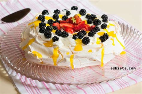 Postre Pavlova, un pastel crujiente y cremoso - Recetas de Esbieta