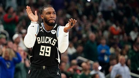 Bucks bring back veteran forward Jae Crowder - ESPN