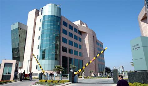 SC rules against order allowing Centre's takeover of Unitech