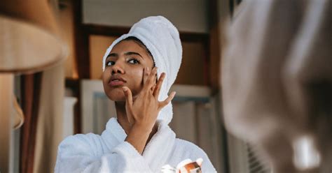 Slugging For Skin: A Dry Skin Saviour Or Totally Gross?