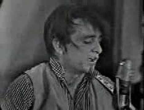 Johnny Cash Does Elvis | Gentlemint