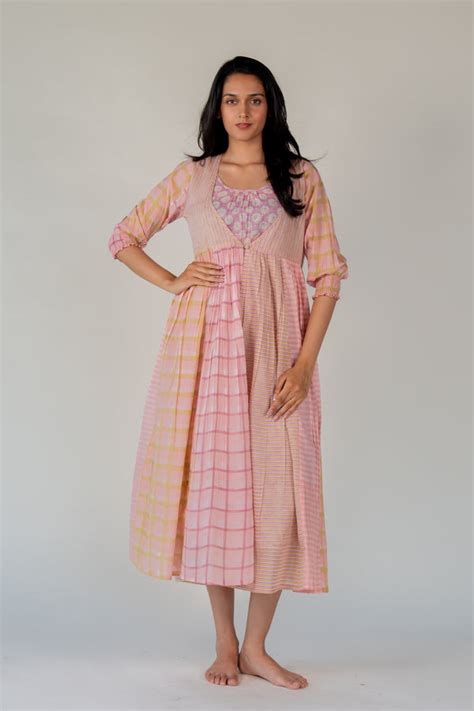 Ethnic Wear – Buy Seasons Ethnic Wears for Women & Men Bagh India