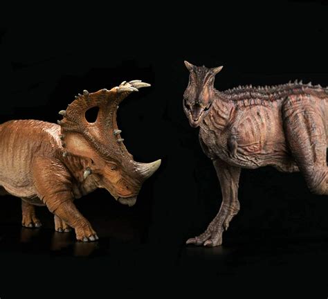 Buy Nanmu Studio 1/35 Scale Red Carnotaurus VS Red Sinoceratops Figure ...