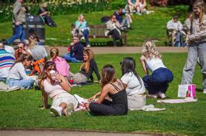 Easter and Good Friday UK weather forecast – as ‘changeable’ conditions ...