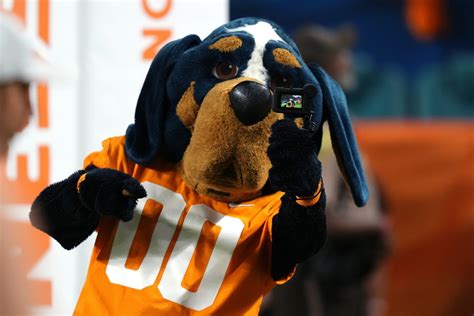 History of the Tennessee Volunteers Mascot | College Sports Network