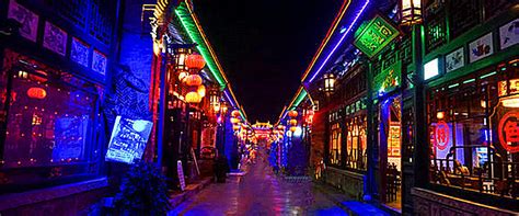农科路酒吧休闲一条街获评“中国特色商业街”_河南频道_凤凰网
