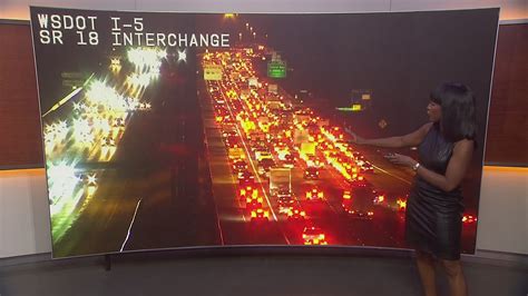 4 lanes of I-5 north shut down in Kent due to fatal motorcycle crash ...