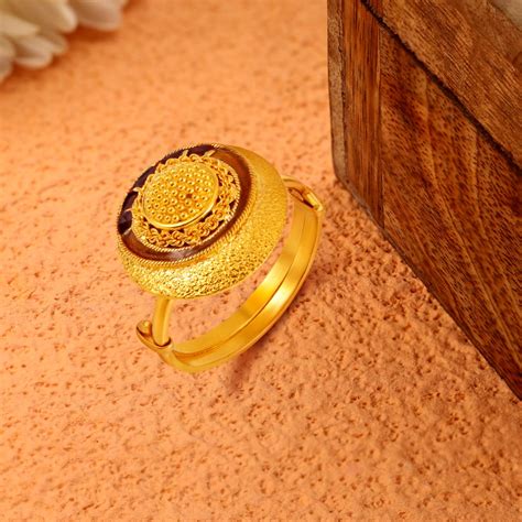 Regal Textured Gold Ring