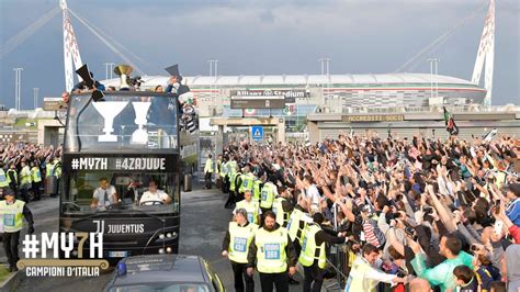 L'entusiasmo della città - Juventus