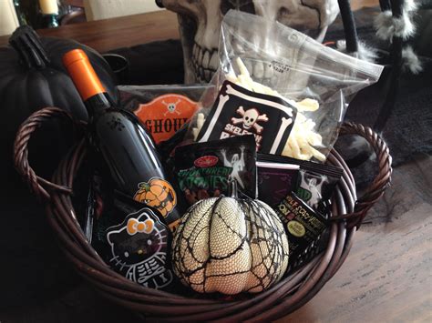 Halloween Treats Basket Ideas | The Cake Boutique