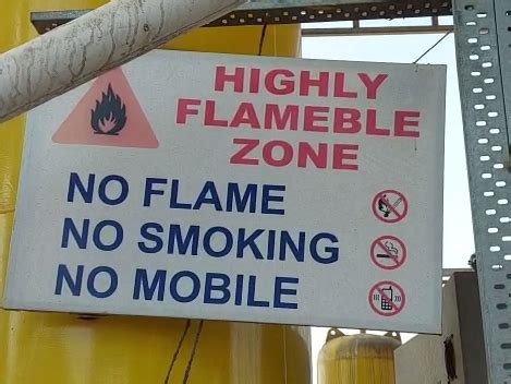 The CNG plant built at the cost of crores is gathering dust, Standing ...