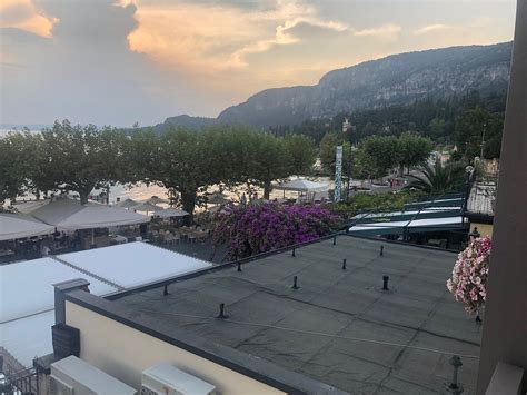 HOTEL MIRALAGO (Garda, Lake Garda) - Hotel Reviews, Photos, Rate ...