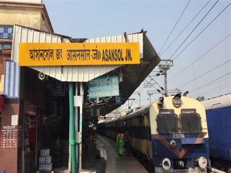 Eastern Railways resume local train services with 50 pc seating capacity