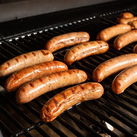 Smoked Brats - How to Smoke Bratwurst Like a Pitmaster - Simply Meat ...
