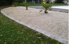 pave de bordure pelouse bordure limite entre pelouse et gravier amenagement pave de bordure pelouse bordure limite entre pelouse et gravier amenagement
