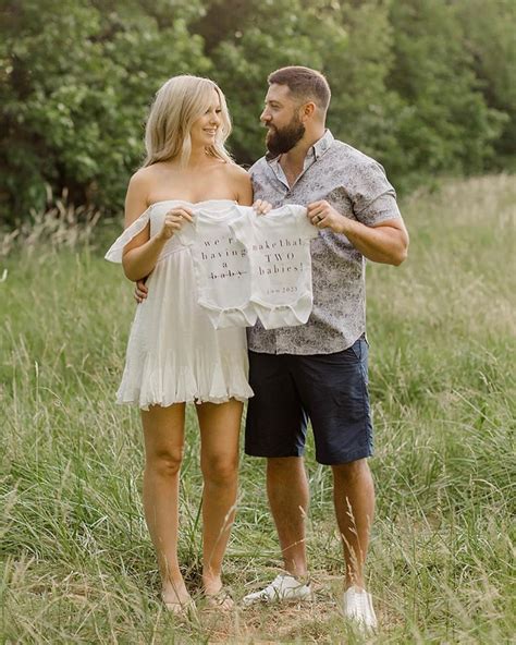 25+ *Unique* Twin Pregnancy Announcement Ideas - 2023