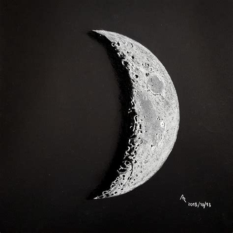 How To Draw A Realistic Crescent Moon