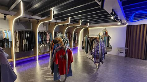 Kala Ghoda Streetwear: Discover Mumbai’s Urban Fashion at Projekt ...