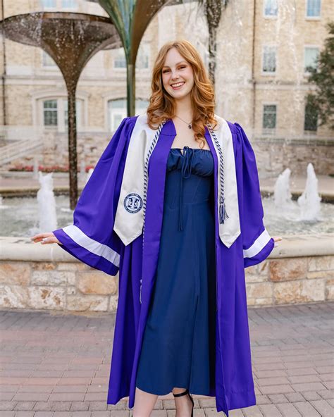 Sarah Grace White | The Gilmore Girls took on Vermont🇺🇸and Montreal🇨🇦 ...