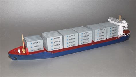 Small Container Ship 的图像结果
