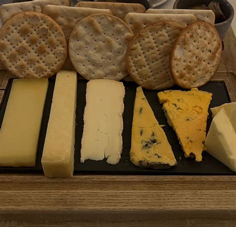 THE LAMPLIGHTER DINING ROOMS (Windermere, Lake District) - Hotel ...
