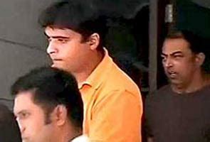 Spot Fixing: Gurunath Meiyappan, Vindoo Dara Singh, Six Others Get Bail ...