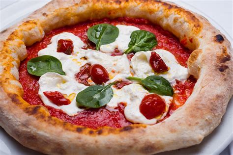 Who Invented Pizza? A Comprehensive History of Pizza