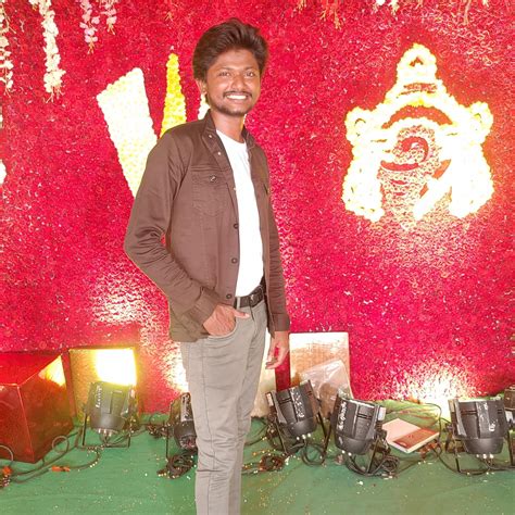 Discover and Create Profiles of Famous People | FamousPeople.in