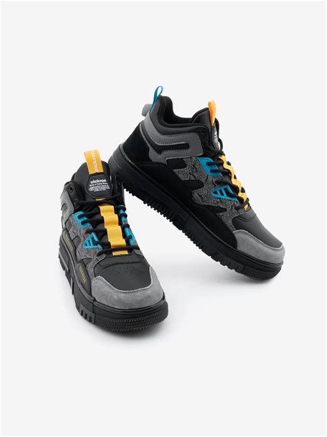 Black Flat Sole Sneakers for Men – Street Skate Black | Nickron