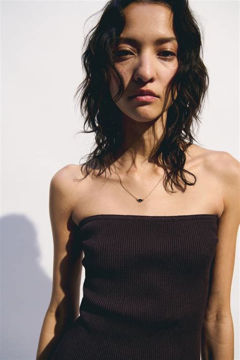 Pendant necklace - Gold-coloured/Black - Ladies | H&M IN