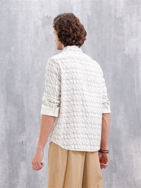 Textured Printed Slim Fit Shirt | Off White – Wrogn