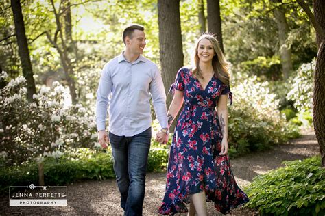 Engagement Session | Leonard J. Buck Garden - Perfette Photography