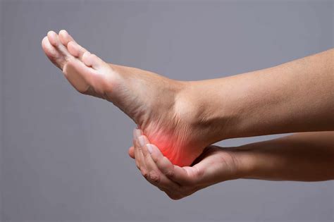 Understanding Diabetic Neuropathy and Common Symptoms | PainScale