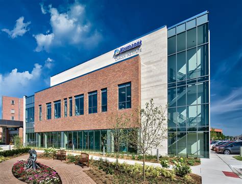 McLaren Hospital moves closer to finish line on major development | Crain's Detroit Business