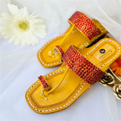 Ruspberry Red Original Kolhapuri ethnic flats for Women | Leather fancy ...