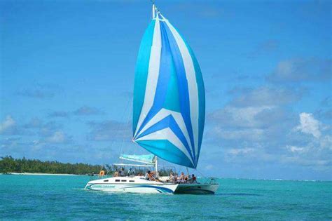 Catamaran Cruise On Your Mauritius Honeymoon Is A Must