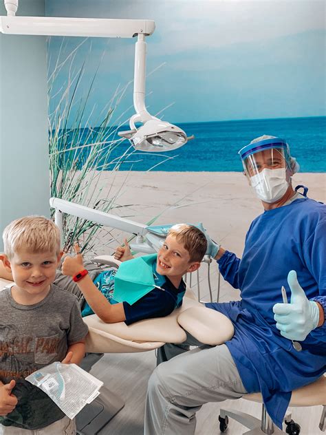 Delaware-pediatric-dentistry-[dr-martinez-thumbs-up-patients ...