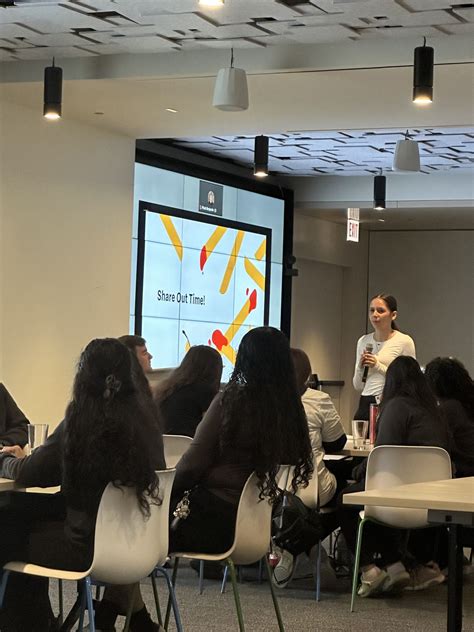 Pritzker College Prep Girls Dip Into the Tech World - Noble Schools