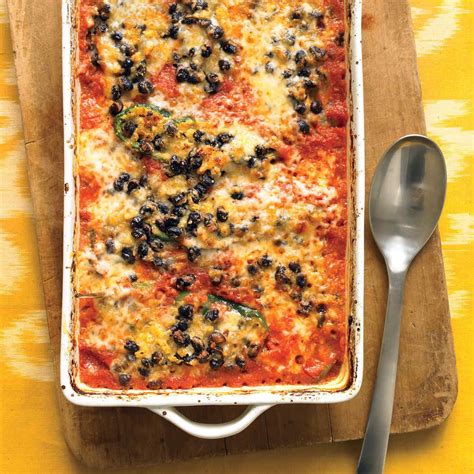 Smaller and spicier than their bell-pepper cousins, poblanos are good ...