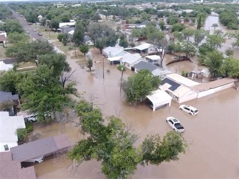 Más de 100 muertos por las inundaciones en Texas: cómo el clima, la ...
