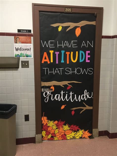 100+ Creative & Easy Thanksgiving Door Decorations for Classrooms ...