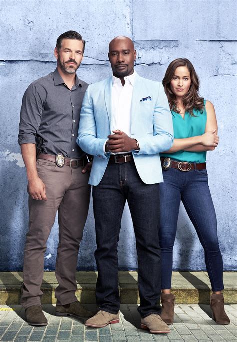 Rosewood : Photo Jaina Lee Ortiz, Morris Chestnut, Eddie Cibrian - 105 ...