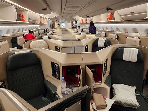 Cathay Pacific Business Class 的图像结果