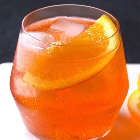Aperol Spritz Recipe: What's in It and How to Make It