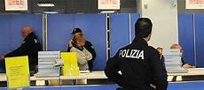 ufficio polizia postale bologna frode ai correntisti di poste italiane 7 arresti ufficio polizia postale bologna frode ai correntisti di poste italiane 7 arresti